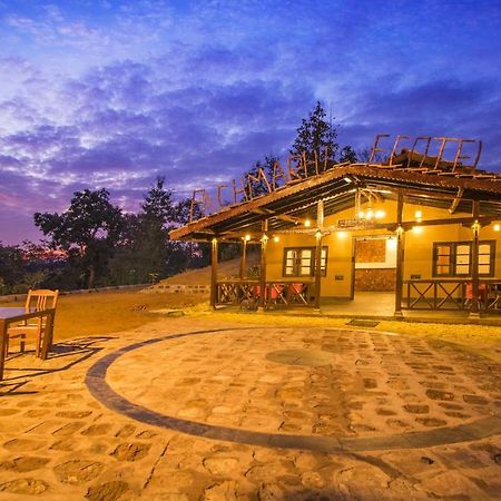 Wowstayz Pachmarhi Ecotel Exterior photo