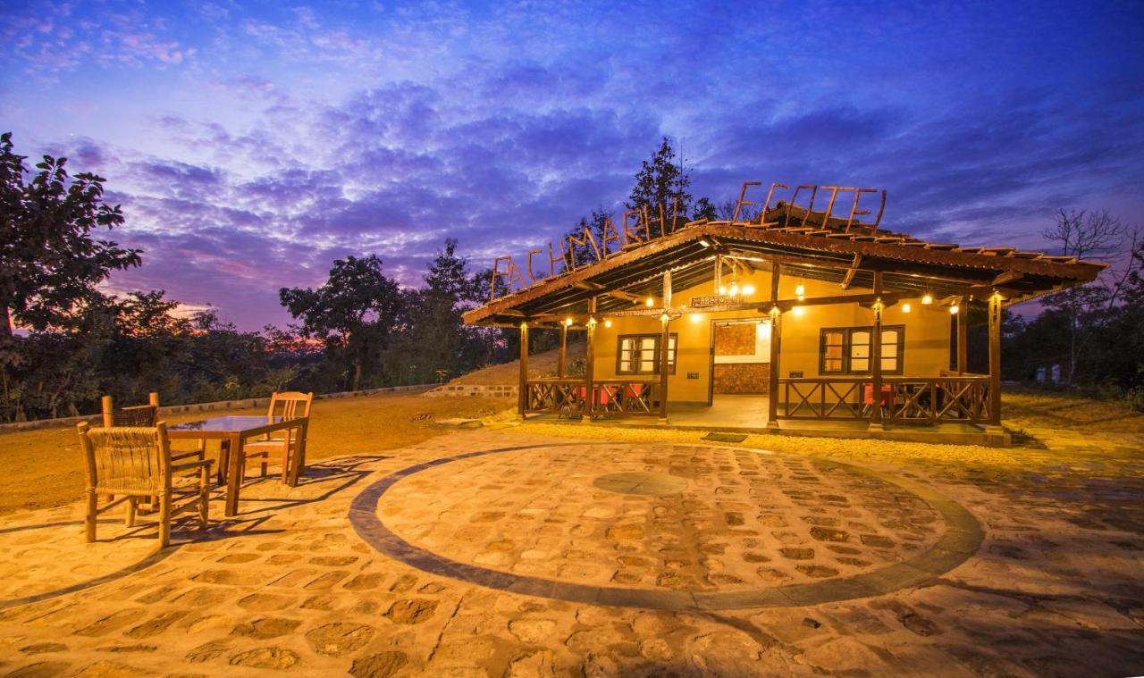 Wowstayz Pachmarhi Ecotel Exterior photo