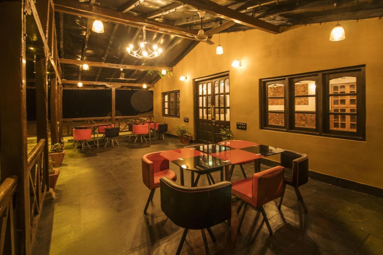 Wowstayz Pachmarhi Ecotel Exterior photo