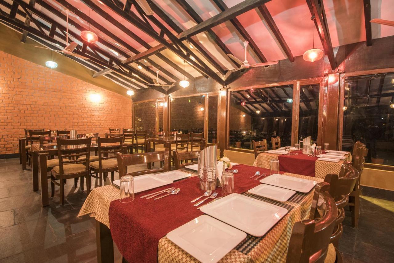 Wowstayz Pachmarhi Ecotel Exterior photo