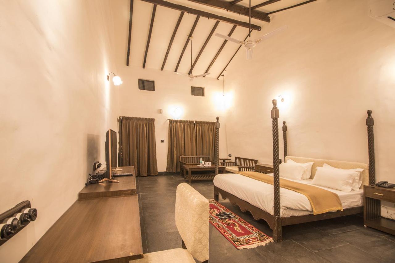 Wowstayz Pachmarhi Ecotel Exterior photo